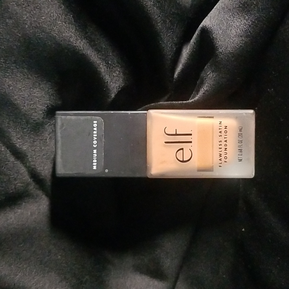 e.l.f. CosmeticsFlawless Satin Foundation 560 chocolate